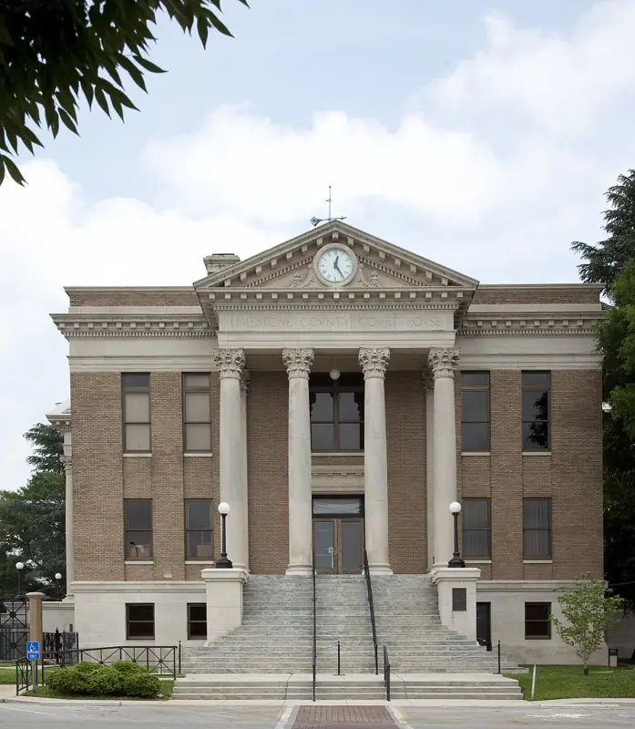 Limestone County Courthouse in downtown Athens, Alabama